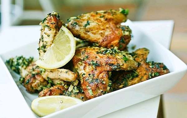 AILES DE POULET SAUCE VERTE